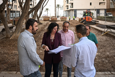 Noticia de Almera 24h: El Ayuntamiento de Almera inicia las obras del nuevo parque infantil de la Plaza Elena Pezzi en El Zapillo