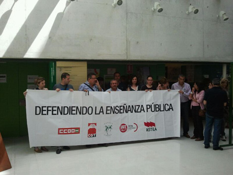 La Plataforma Andaluza en Defensa de la Educacin Pblica convoca un encierro y abrazo educativo