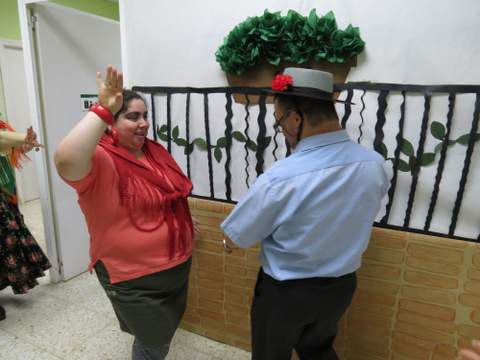 La unidad ocupacional de Verdiblanca celebra su  tradicional Cruz de Mayo