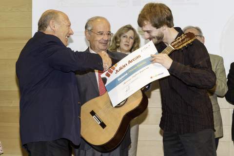 Csar Lpez, Natalia Garca y Marta Bonilla ganan el primer Concurso de Dibujo Infantil Julin Arcas 