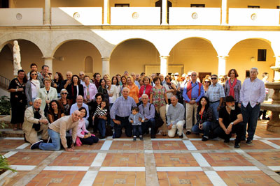 Ms de 200 almerienses contemplan la belleza serena del Convento de Las Puras gracias a la visita guiada de la Asociacin de Amigos de la Alcazaba