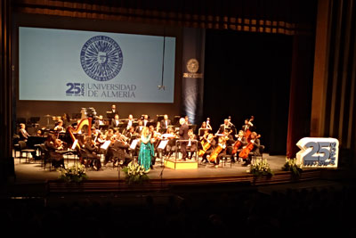 La Universidad se viste de gala en el arranque oficial de la celebracin de su 25 aniversario 