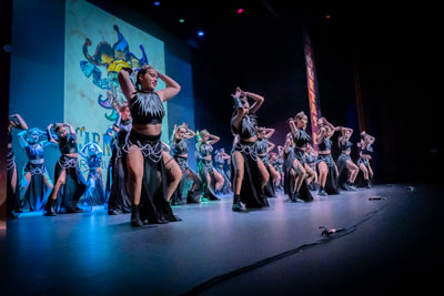 Roquetas de Mar celebra su Muestra de Carnaval ante unas 700 personas en el Teatro Auditorio