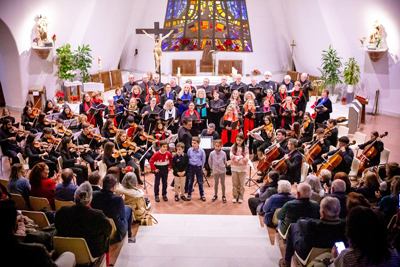 Tradicional concierto de la Coral  Polifnica Ciudad de Roquetas de Mar en la Parroquia de Aguadulce