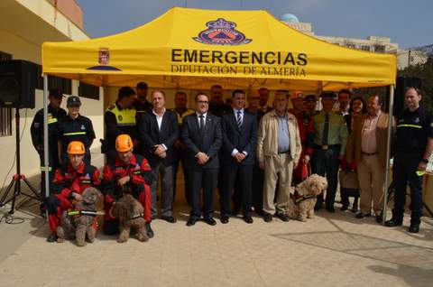 Diputacin incorpora la Unidad Canina de Bsqueda y Rescate a Proteccin Civil