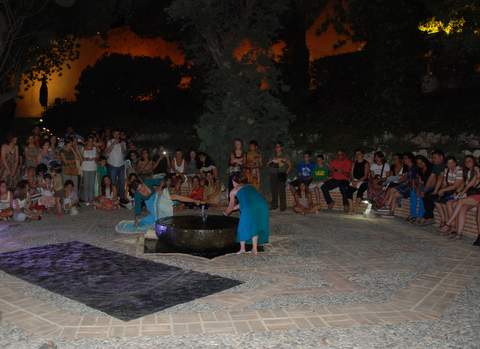 La Junta repetir en agosto el espectculo Danzas de aguas vivas en La Alcazaba