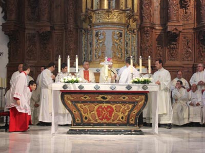 El Obispo de Almera Dedica la iglesia de Vera tras las obras de restauracin
