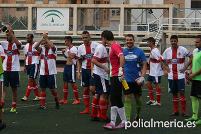 El Poli Almera empata a 2 goles con el P.D. Garrucha en un trepidante partido