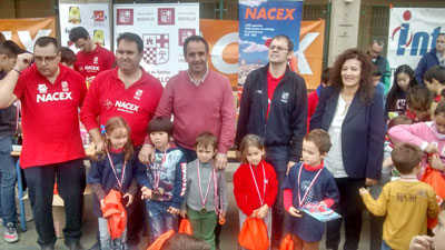 El IV Torneo de Navidad de ajedrez organizado por el Club Indalo rene a 110 nios frente al tablero