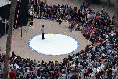 Los nios llenan la Plaza Vieja y el Apolo para disfrutar del teatro infantil