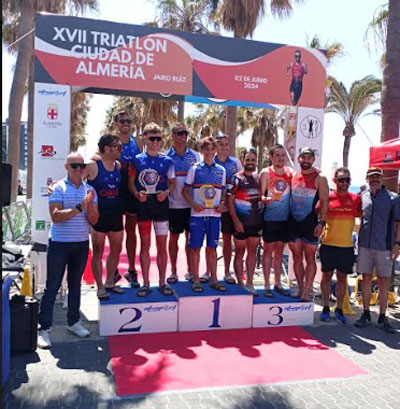 Sergio Fernndez Mayor y Roco Muoz Fuertes, vencedores del XVII Triatln Ciudad de Almera-Jairo Ruiz