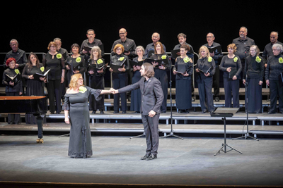 El Auditorio se llen de armona, emocin y solidaridad con el concierto ‘Cantamos a Valencia’ de ocho coros de Almera